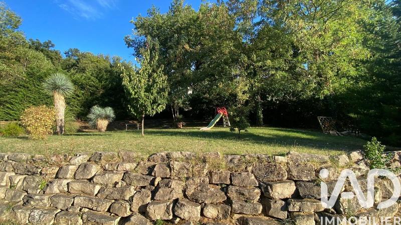 Maison - 271 m² - 9 pièces