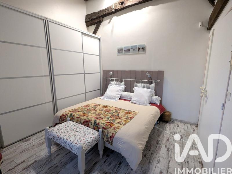 Maison - 243 m² - 9 pièces