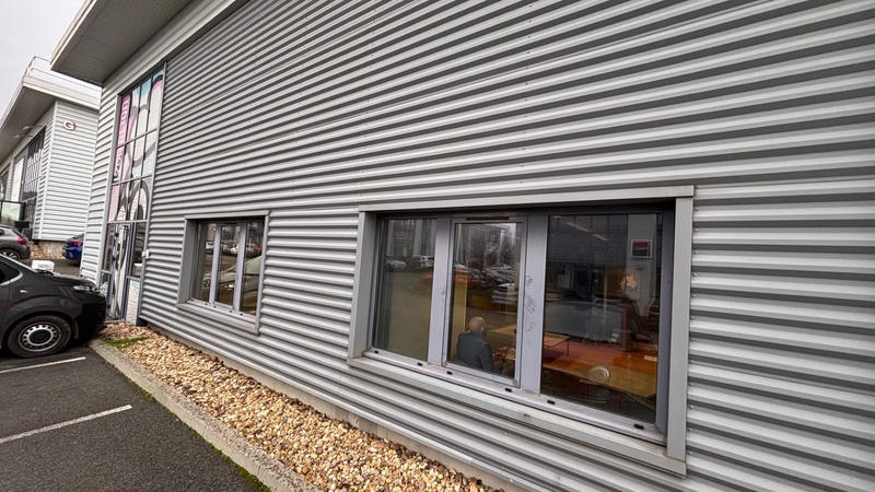 Local commercial - 859 m²