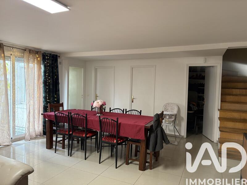 Maison - 193 m² - 7 pièces