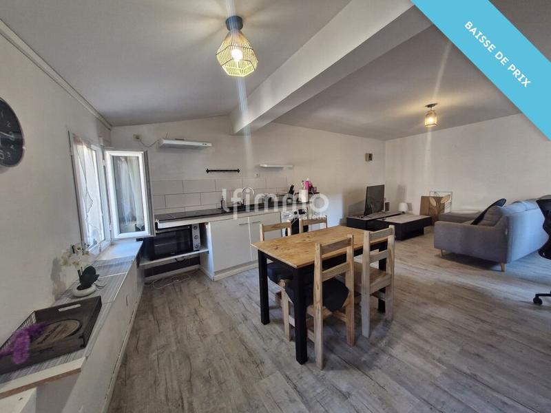 Immeuble - 104 m² - 6 pièces