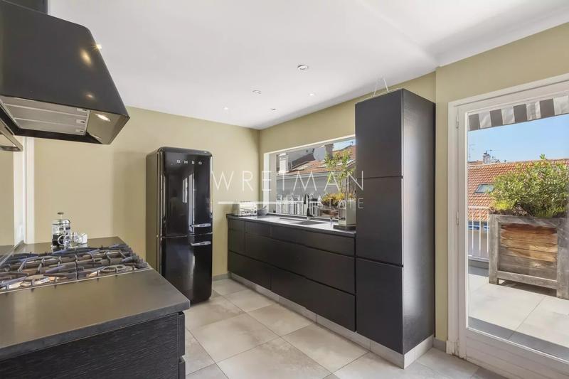 Appartement - 126 m² - 4 pièces