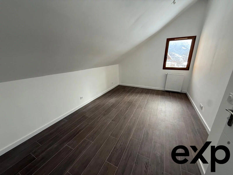 Maison - 98 m² - 4 pièces