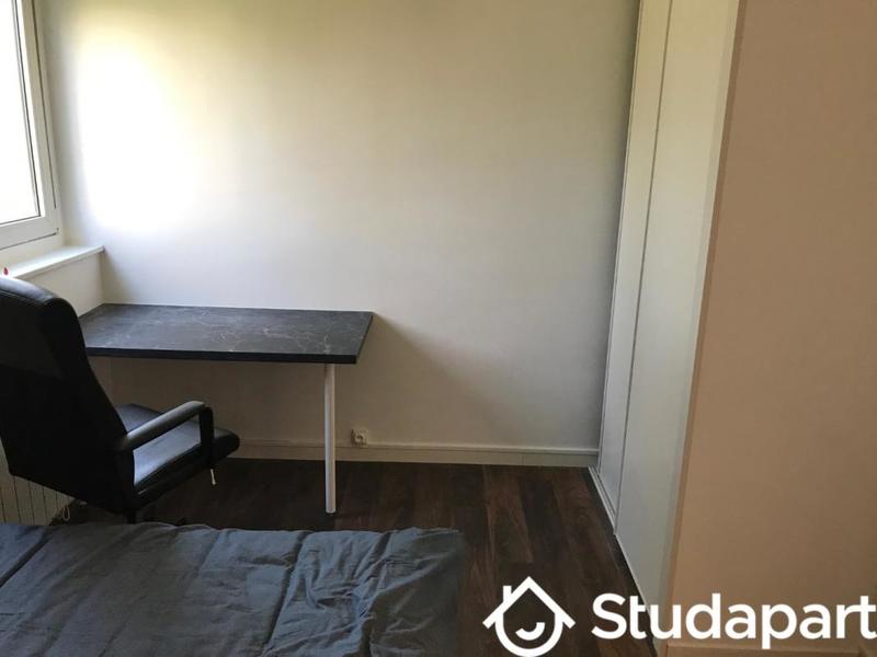 Chambre - 11 m² - 1 pièce