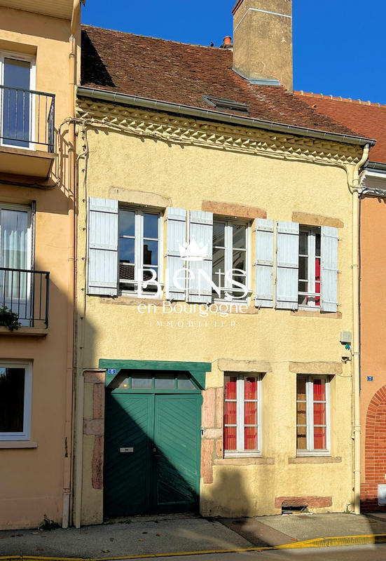Maison ancienne - 181 m² - 7 pièces