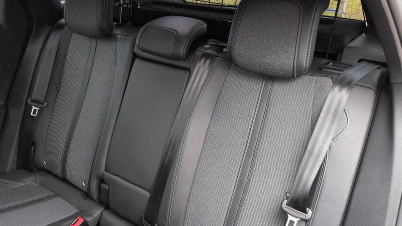 Peugeot 3008 II 1.5 BlueHDi 130 Allure Pack