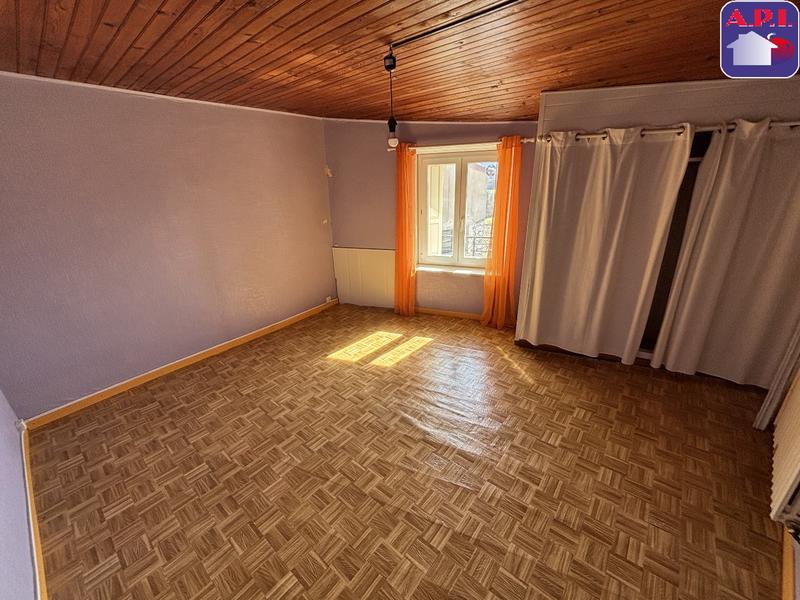 Maison - 102 m² - 5 pièces