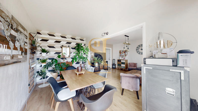 Appartement - 87 m² - 5 pièces