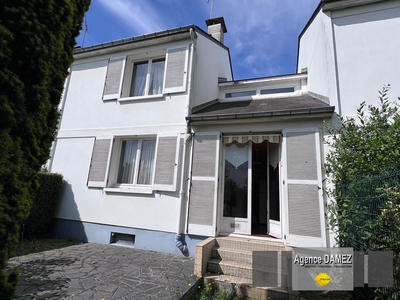 Maison - 90 m² - 4 pièces