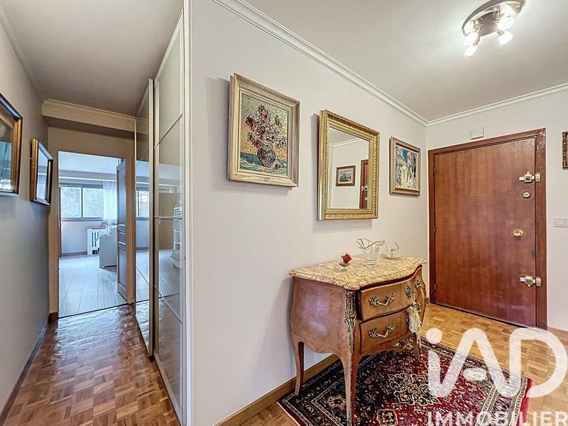 Appartement - 80 m² - 3 pièces