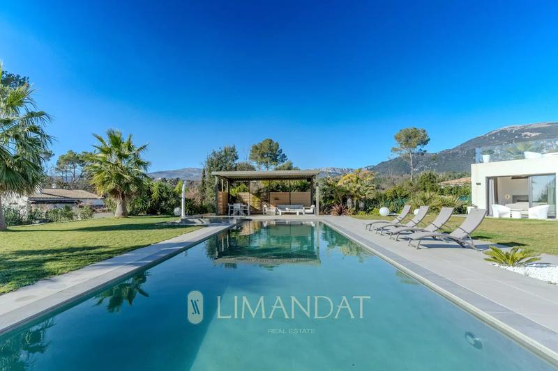 Villa - 275 m² - 7 pièces