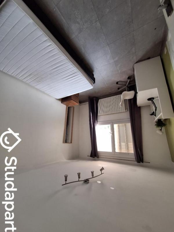 Chambre - 11 m² - 1 pièce