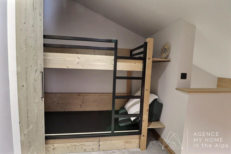 Maison - 180 m² - 5 pièces