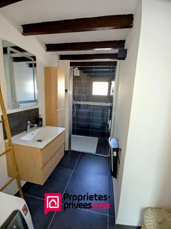 Propriété - 225 m² - 8 pièces