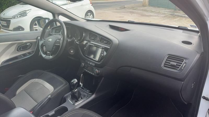 Kia Ceed 1.6 CRDi 128 Révélation