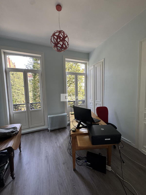 Maison - 200 m² - 7 pièces