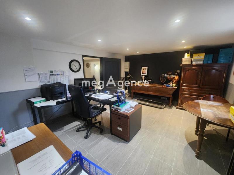 Maison - 180 m² - 5 pièces