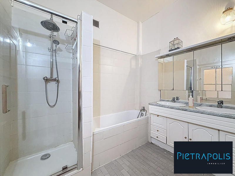 Appartement - 94 m² - 4 pièces