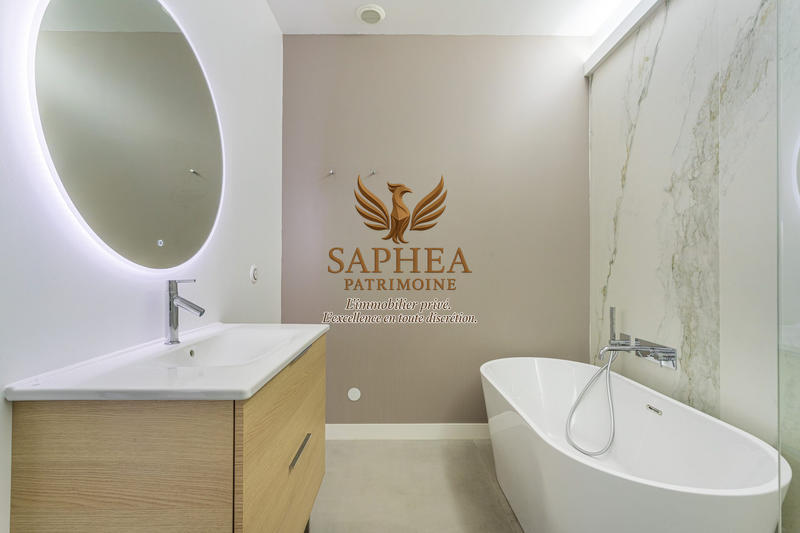 Appartement - 140 m² - 5 pièces