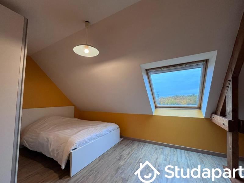 Chambre - 11 m² - 1 pièce