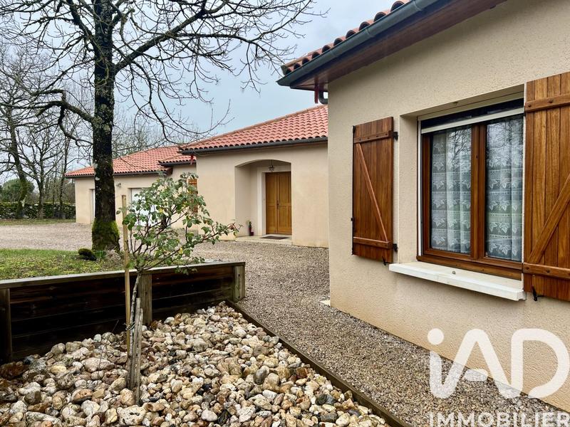 Maison - 280 m² - 6 pièces