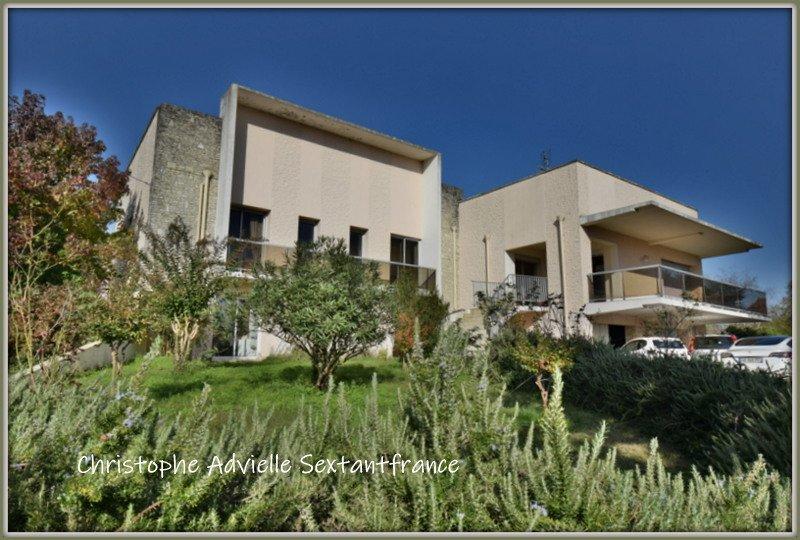 Maison d'architecte - 280 m² - 10 pièces