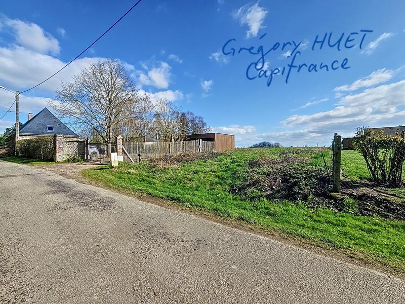 Terrain constructible - 1 004 m²