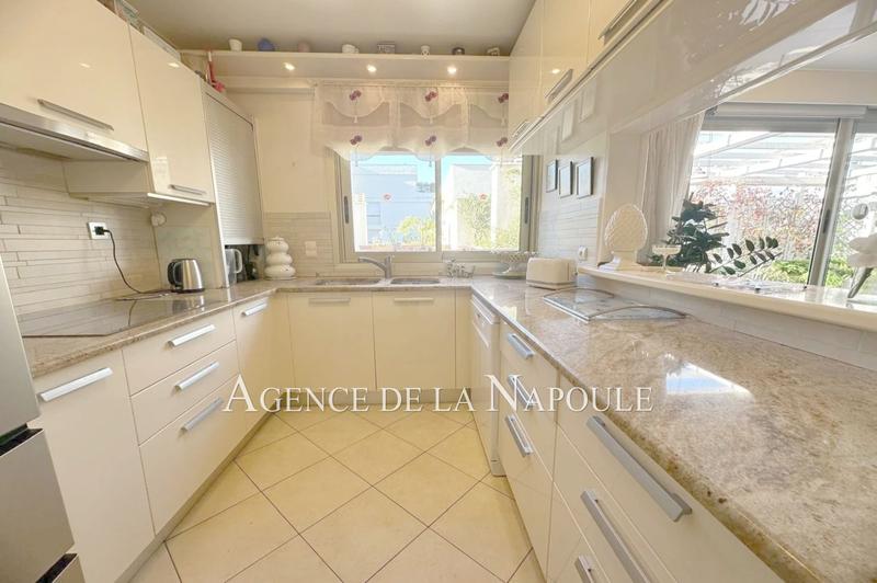 Appartement - 97 m² - 4 pièces