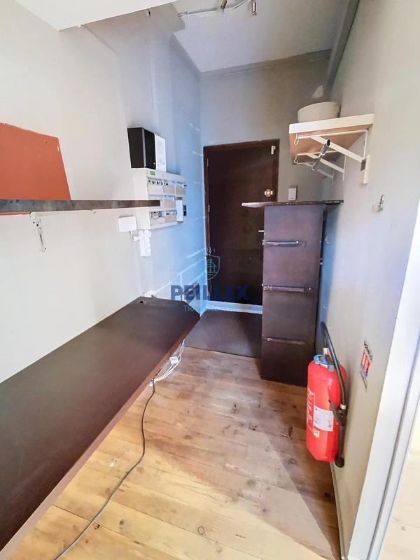 Local commercial - 252 m² - 4 pièces