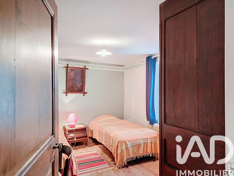 Maison - 335 m² - 13 pièces