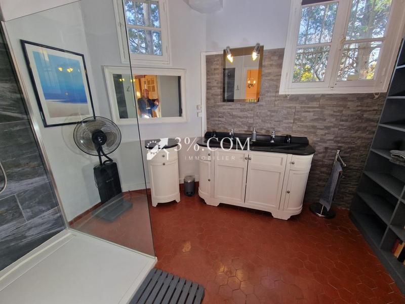 Mas - 138 m² - 6 pièces