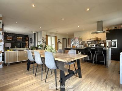 Maison - 101 m² - 4 pièces