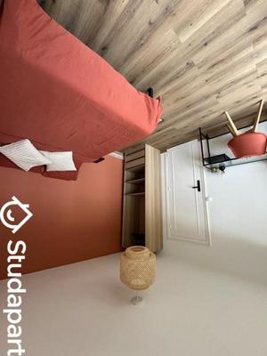 Chambre - 12 m² - 1 pièce