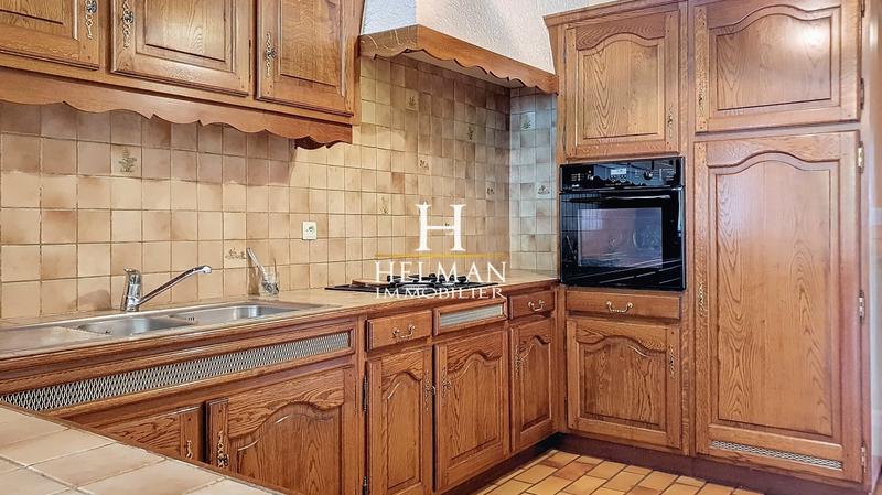 Maison - 170 m² - 9 pièces