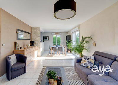 Maison - 90 m² - 4 pièces