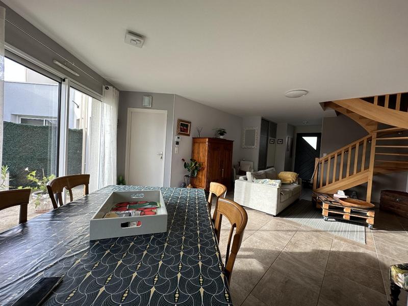 Maison - 87 m² - 4 pièces