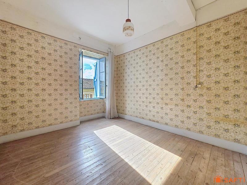 Maison - 186 m² - 8 pièces