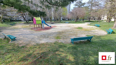 Appartement - 80 m² - 4 pièces