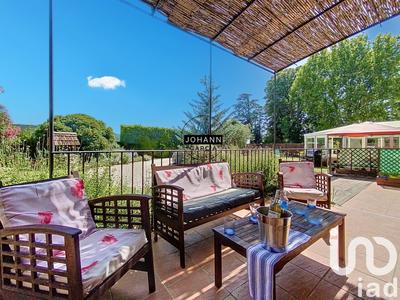 Maison - 222 m² - 9 pièces