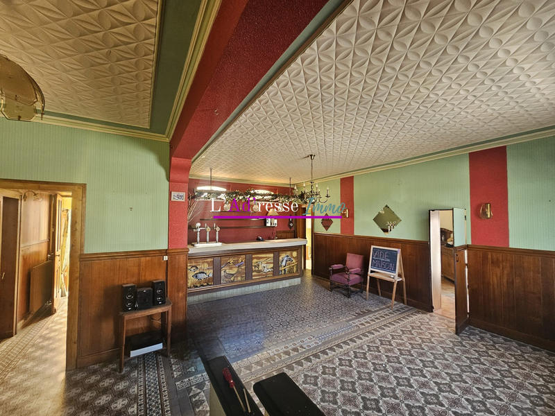 Maison - 197 m² - 8 pièces