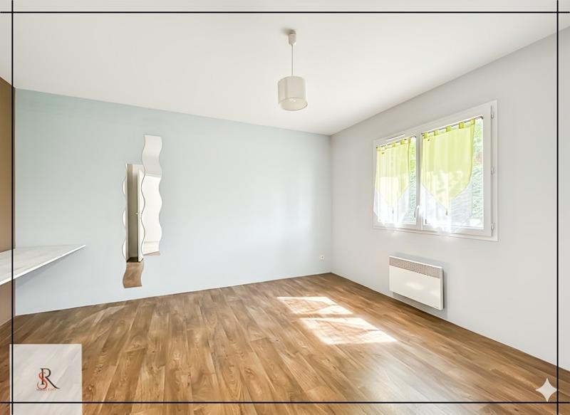 Maison - 212 m² - 7 pièces