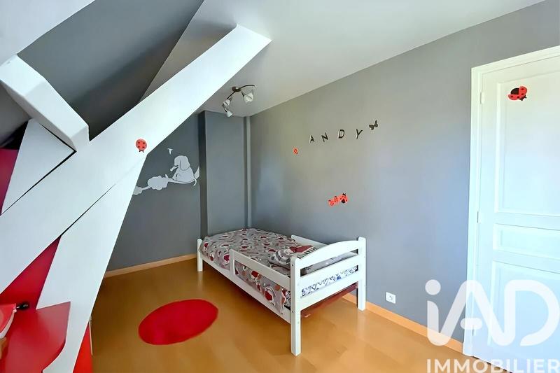 Maison - 175 m² - 7 pièces