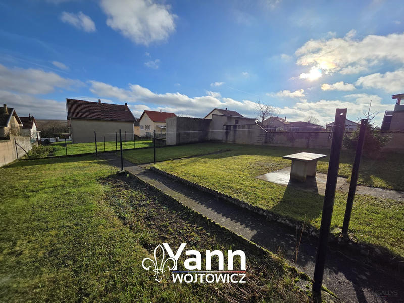 Maison - 96 m² - 5 pièces