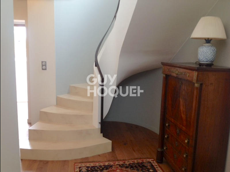 Maison - 166 m² - 4 pièces