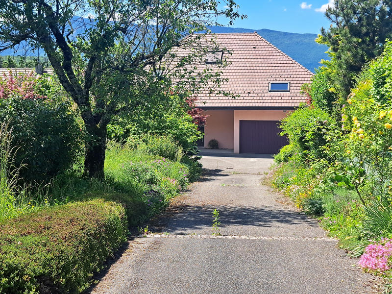 Maison - 202 m² - 5 pièces