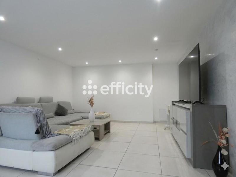 Appartement - 270 m² - 11 pièces