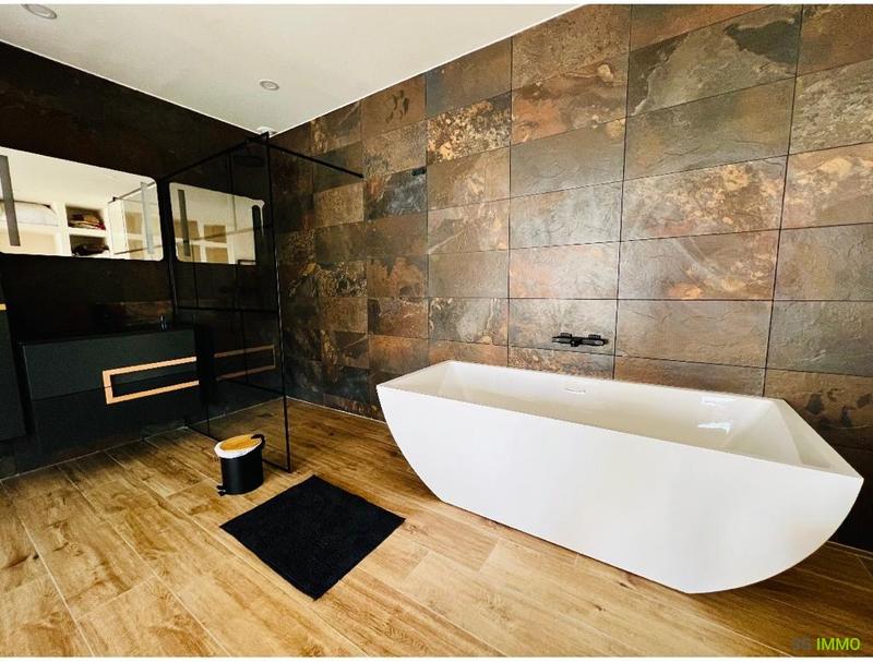 Maison contemporaine - 190 m² - 6 pièces