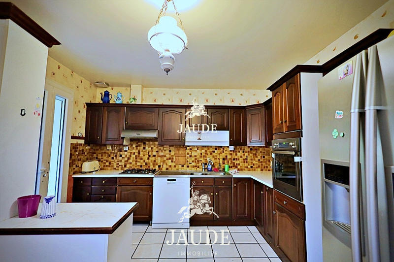 Maison - 169 m² - 6 pièces