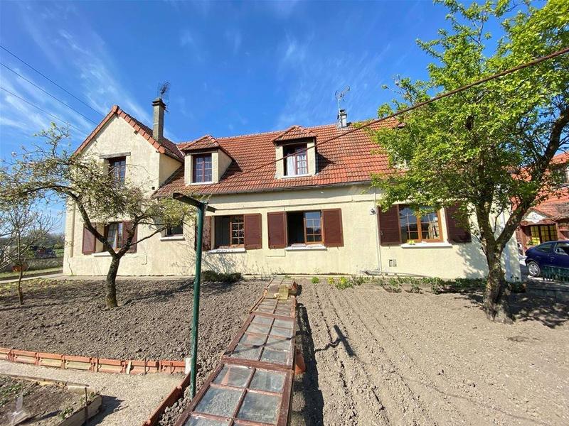 Maison - 238 m² - 10 pièces