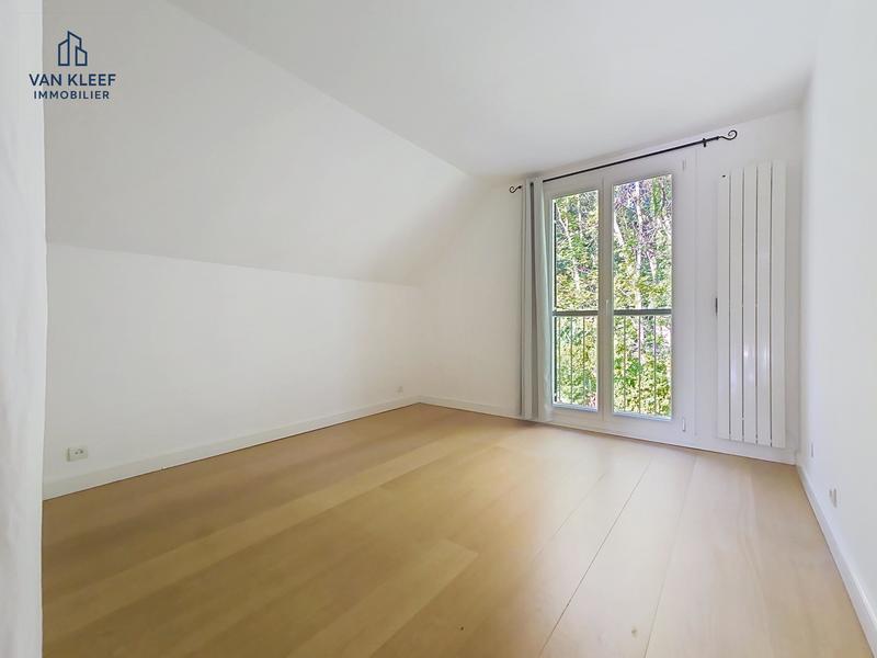 Villa - 176 m² - 6 pièces